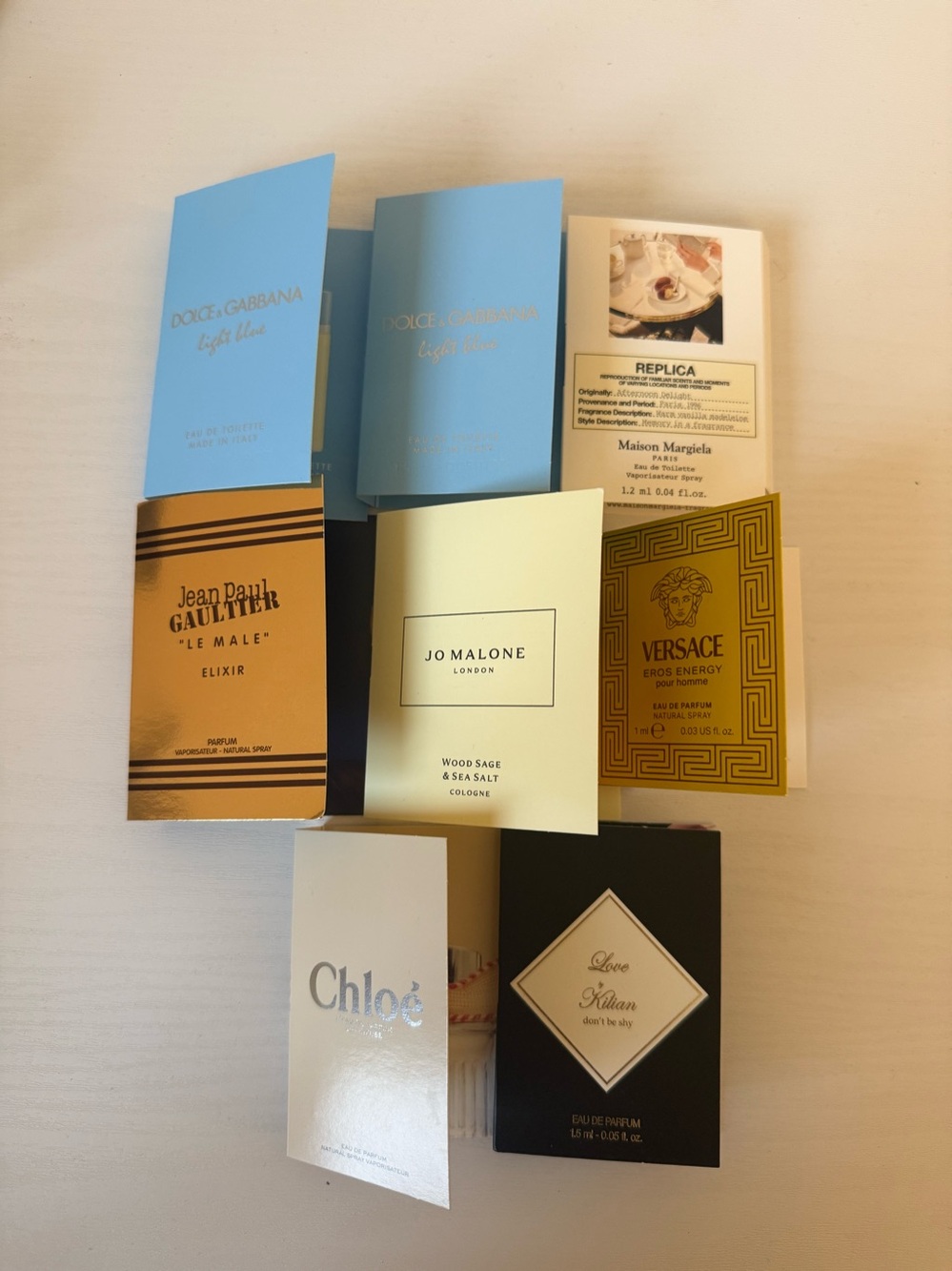 Set of 8 luxury fragrance samples